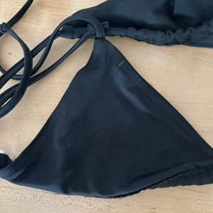 Londre Black Bikini Top (M but more like S!)